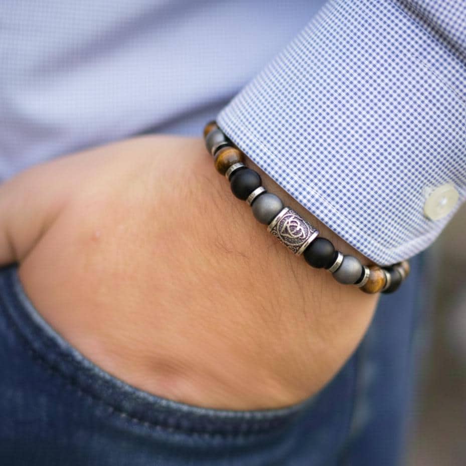Men’s Tiger Eye, Black Onyx & Hematite Stretch Beaded Bracelet – Celtic Trinity Knot